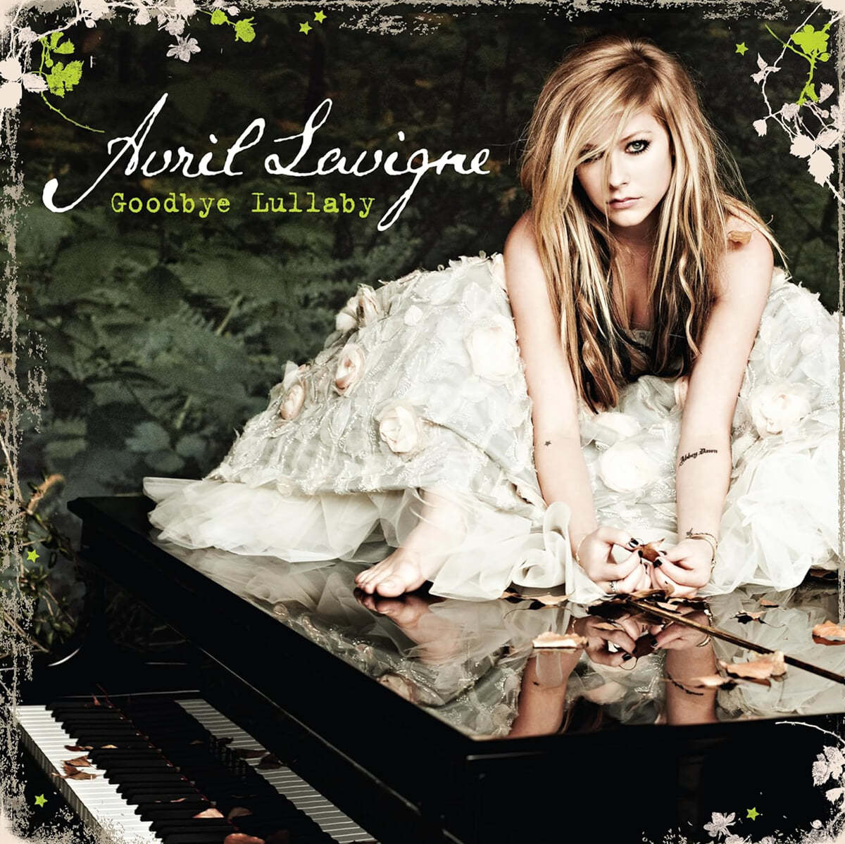 AVRIL LAVIGNE - GOODBYE LULLABY [수입] [LP/VINYL] 